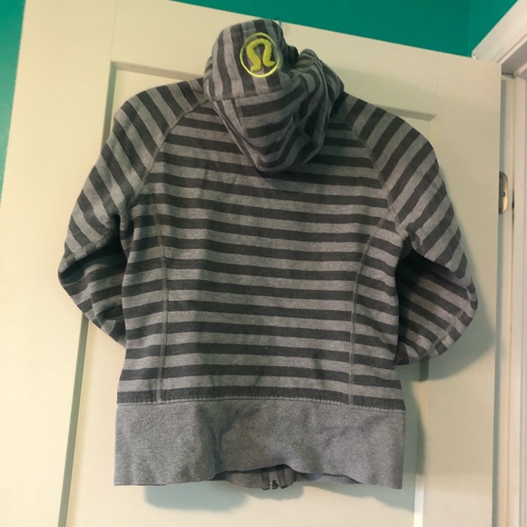 Sweater - Picture 2 of 4